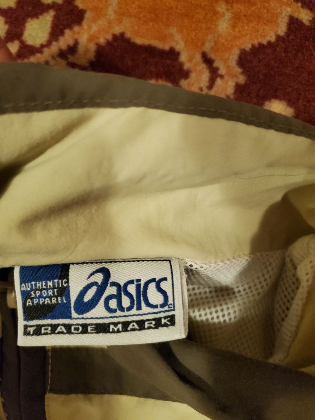 Asics Giacche: Ein wirklich seltener asics Windjacke – Usato da Diepoldsau venduto da TripleX 2