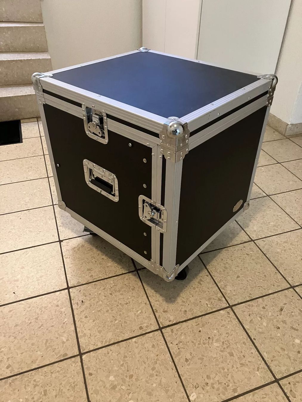 Altri accessori: 19" Rockcase by Warwick - Rack mir Rollen – Usato da Eiken venduto da Vivaldi01