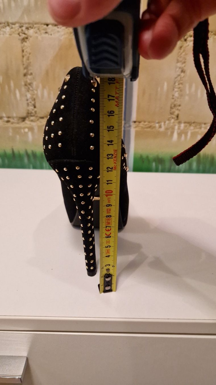 Damenschuhe: Escarpins cloutés – Gebraucht aus PORRENTRUY von tin_ff6p 2