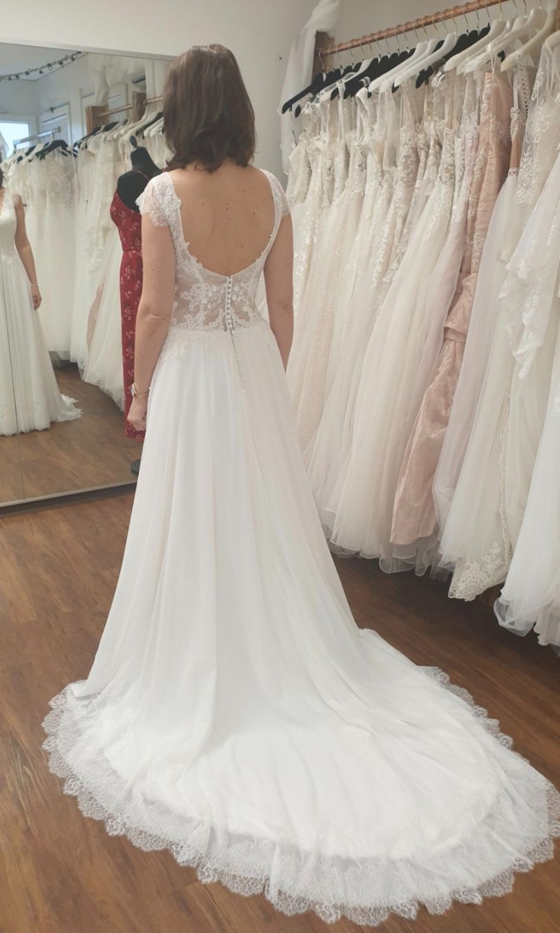 Vestiti: Hochzeitskleid mit Spitzen (Gr.36-38) – Usato da Zumikon venduto da Nicci6 1