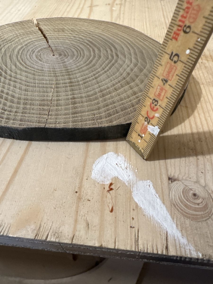 Articoli in legno: Rustikale Holzscheibe, Robinie  – Usato da Brunnen venduto da Holz-style 2