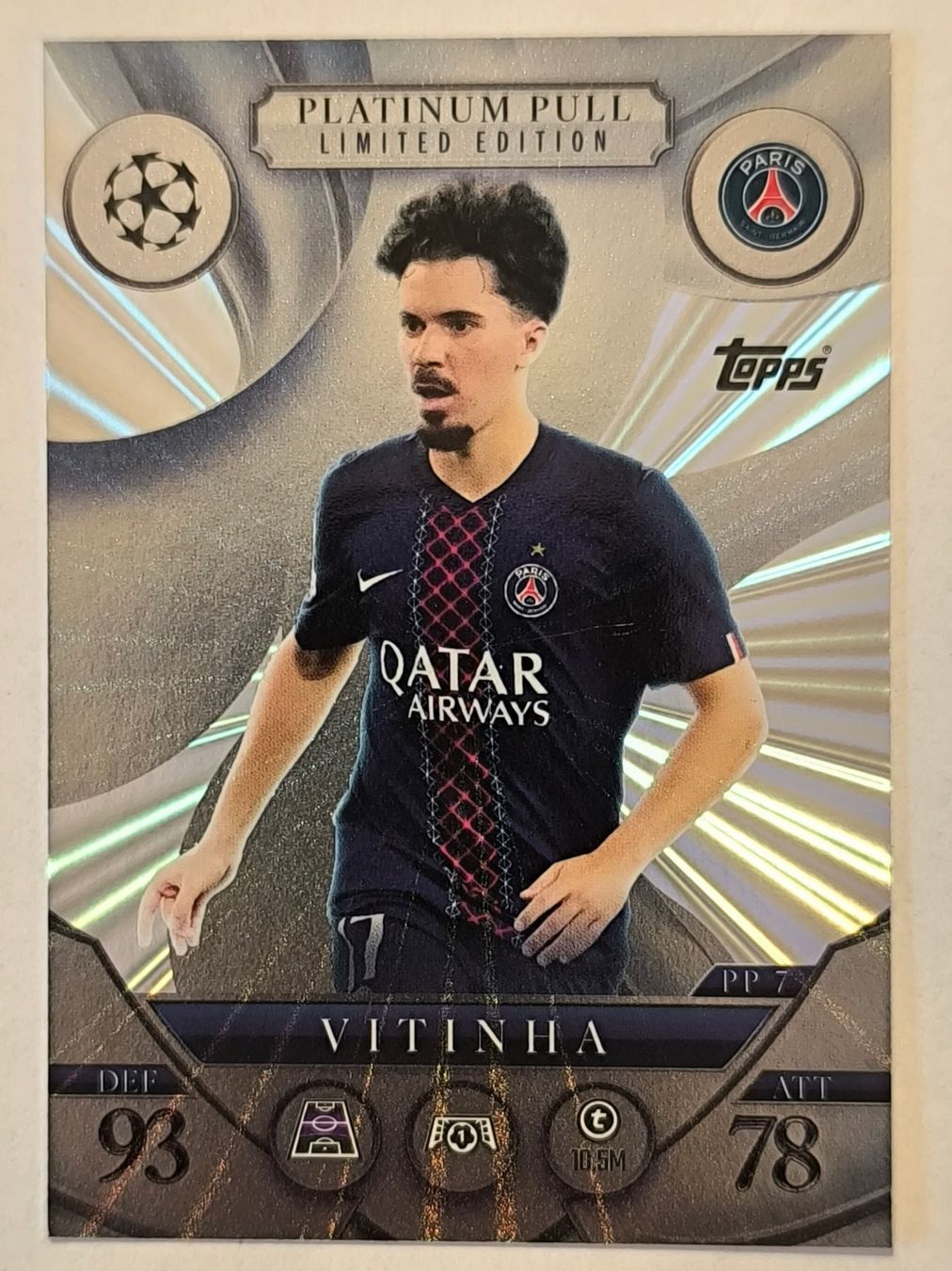 Topps Carte collezionabili: Match Attax Extra 25/26 - Platinum Pull - Vitinha - PP7 – Usato da Zürich venduto da manito89