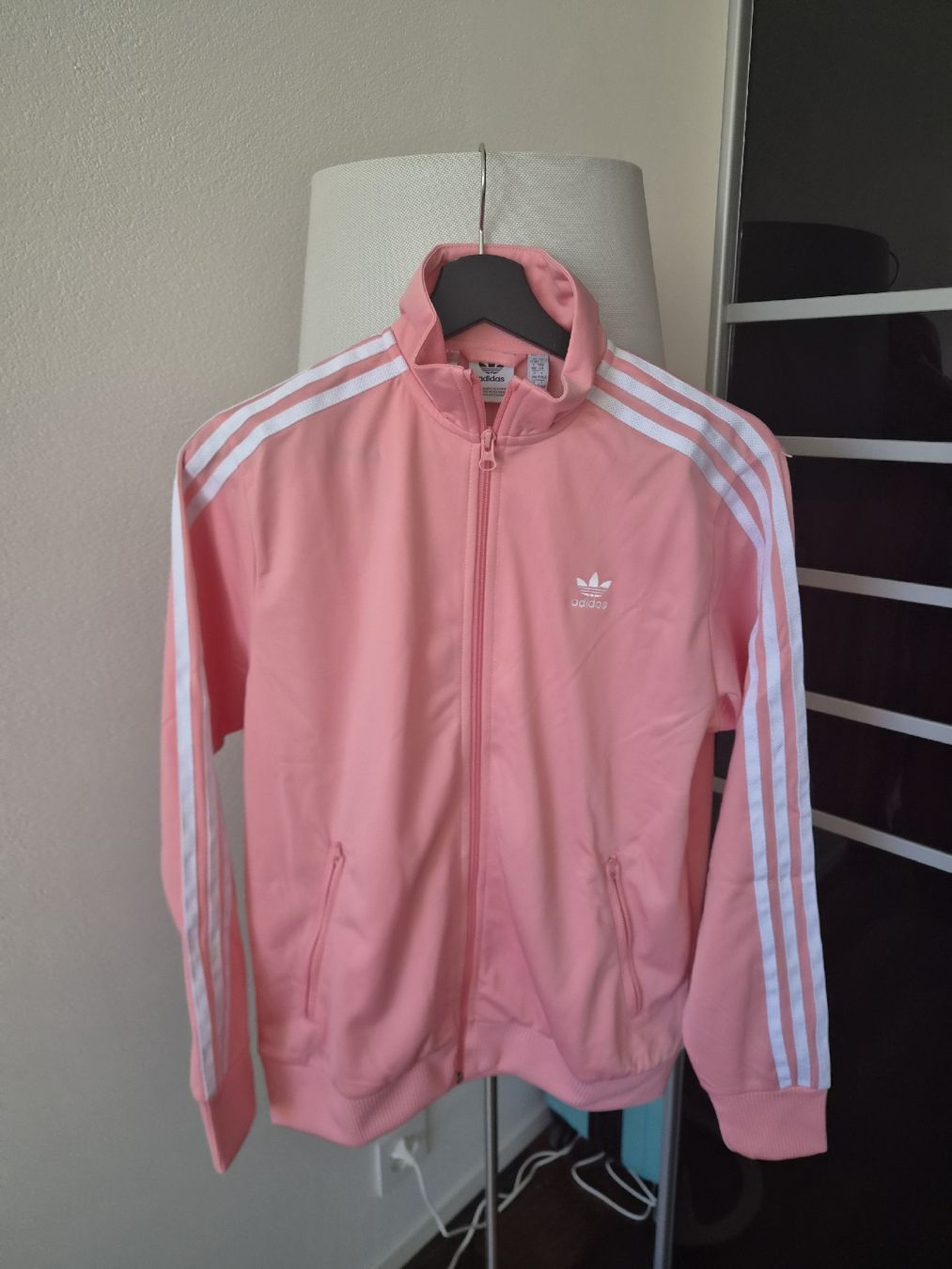 Adidas Maglioni & Felpe: Adidas Jäckchen – Nuovo (secondo la descrizione) da Glattfelden venduto da Ivana5288