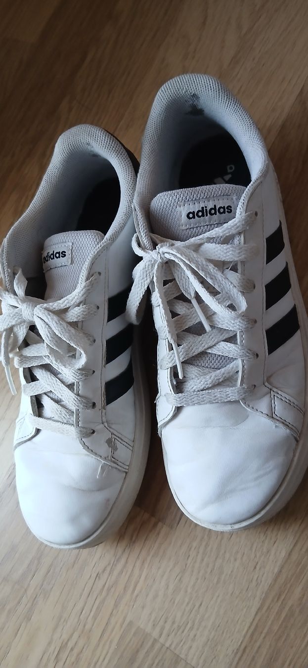 Adidas Chaussures hommes: baskets Adidas,chaussures – D'occasion à Montcherand par petiteoune75 5