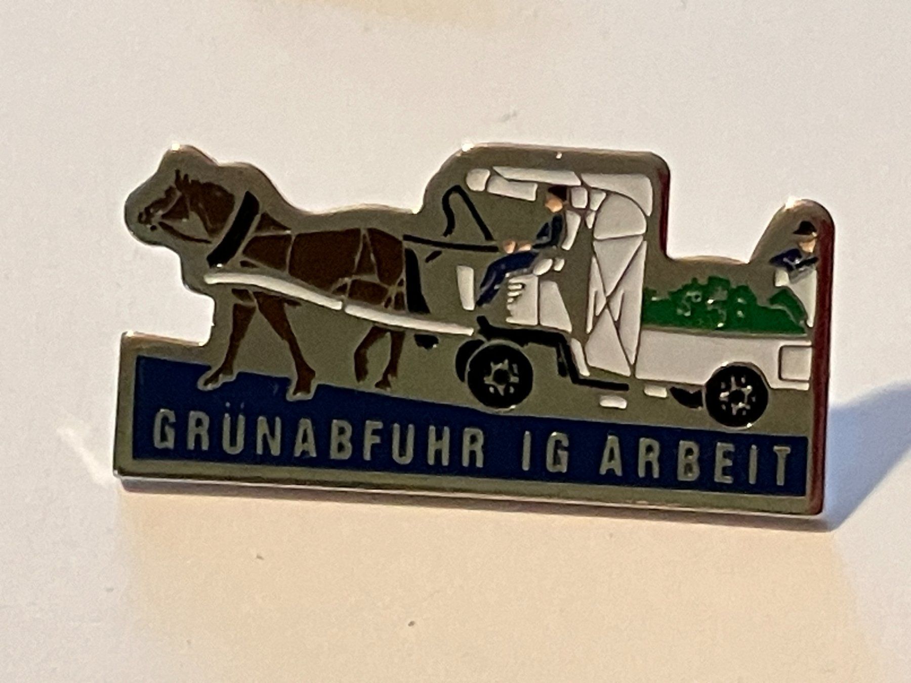 Placchette & Badge: 1 Pin Grünabfuhr IG Arbeit – Usato da Basel venduto da djwwpp