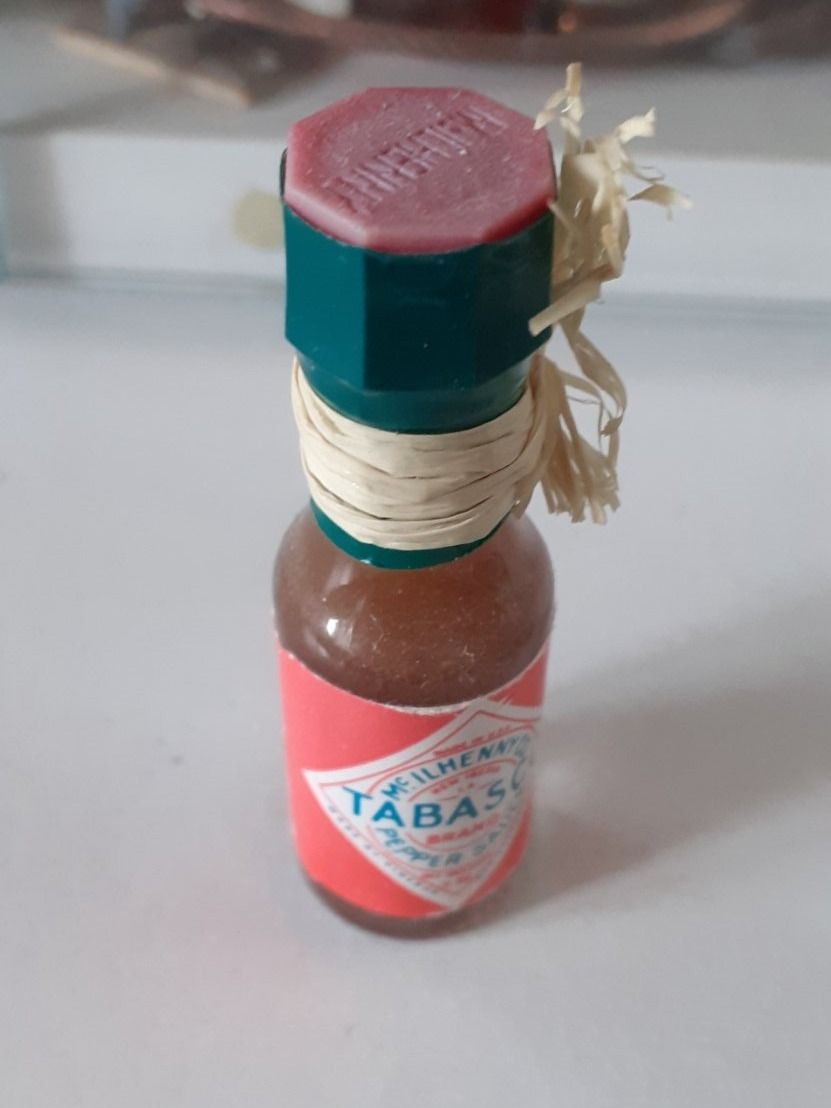 Giocattoli: Puppenstube - Tabasco-Flasche – Usato da Mörschwil venduto da lindaswunderkiste 2