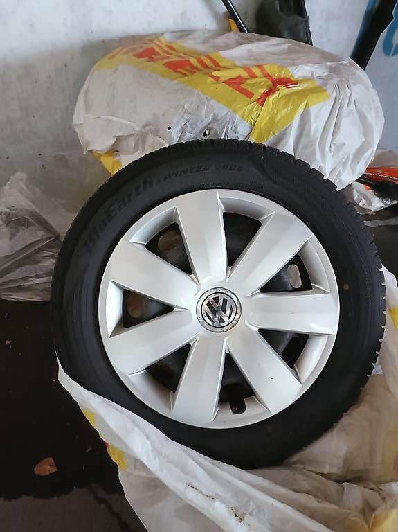Felgen: Felgen mit Winterpneu 16 Zoll  – Gebraucht aus Wattwil von Mambo851