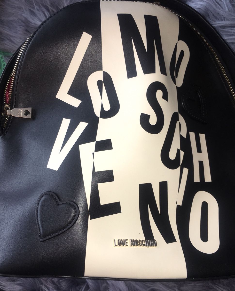 Moschino Rucksäcke: LOVE MOSCHINO RUCKSACK neuwertig – Gebraucht aus Unteraegeri von MH203 3