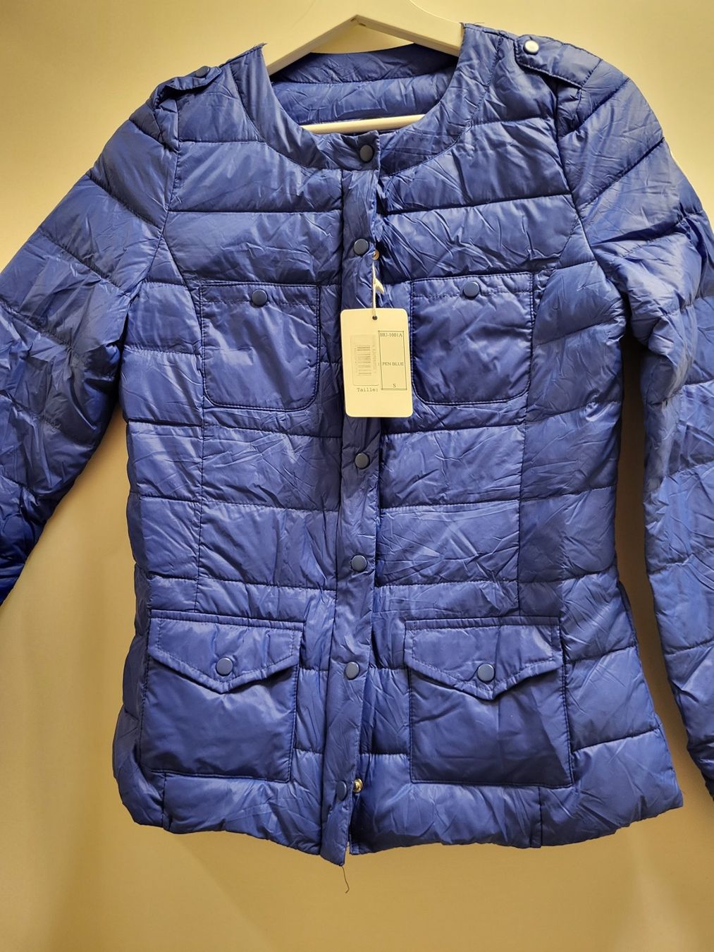 Vestes: Doudoune – Neuf avec emballage d'origine à la tour de peilz par alegre02 2