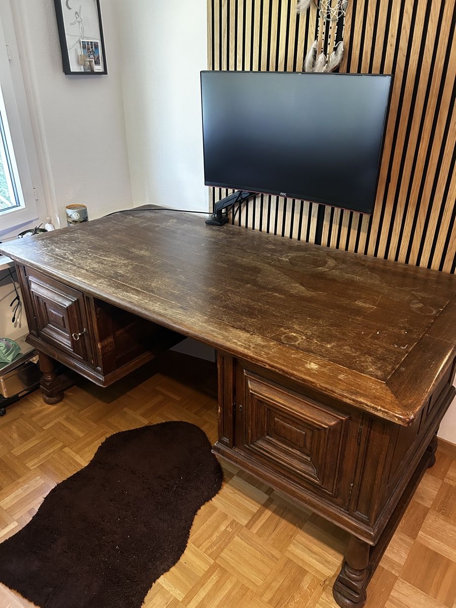 Scrivanie: Vintage Schreibtisch – Usato da Luzern venduto da ZMicha