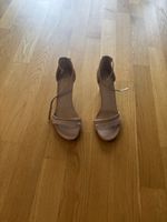 Sandalen mit Absatz, ungetragen, 38
