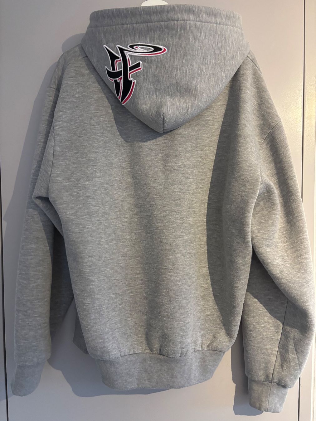 Maglioni & Felpe: Hoodrich Zipper – Usato da Horgen venduto da zimtaoui 1