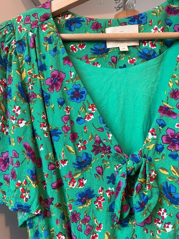 Sezane Vestiti: Sezane - 38. Never worn. – Nuovo (secondo la descrizione) da Zürich venduto da ale_jt9y 1
