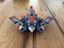 LEGO NEXO KNIGHTS Aaron Fox's Aero-Striker V2 70320