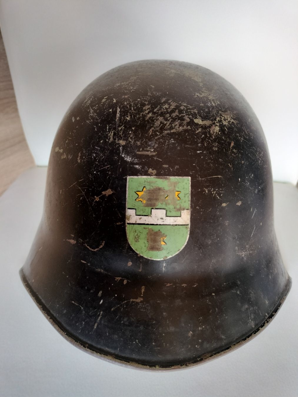 Schweizer Armee Pompieri: Alter Schweizer Feuerwehr Stahlhelm – Usato da Schwanden Sigrisw venduto da cadieux71