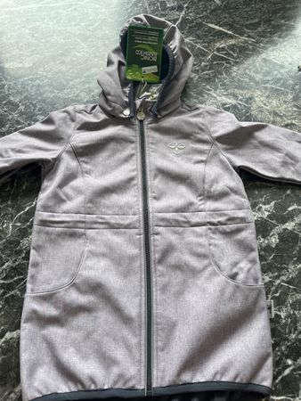 Neu! Hummel Softshell Jacke Grösse 110, perfekt für den Früh