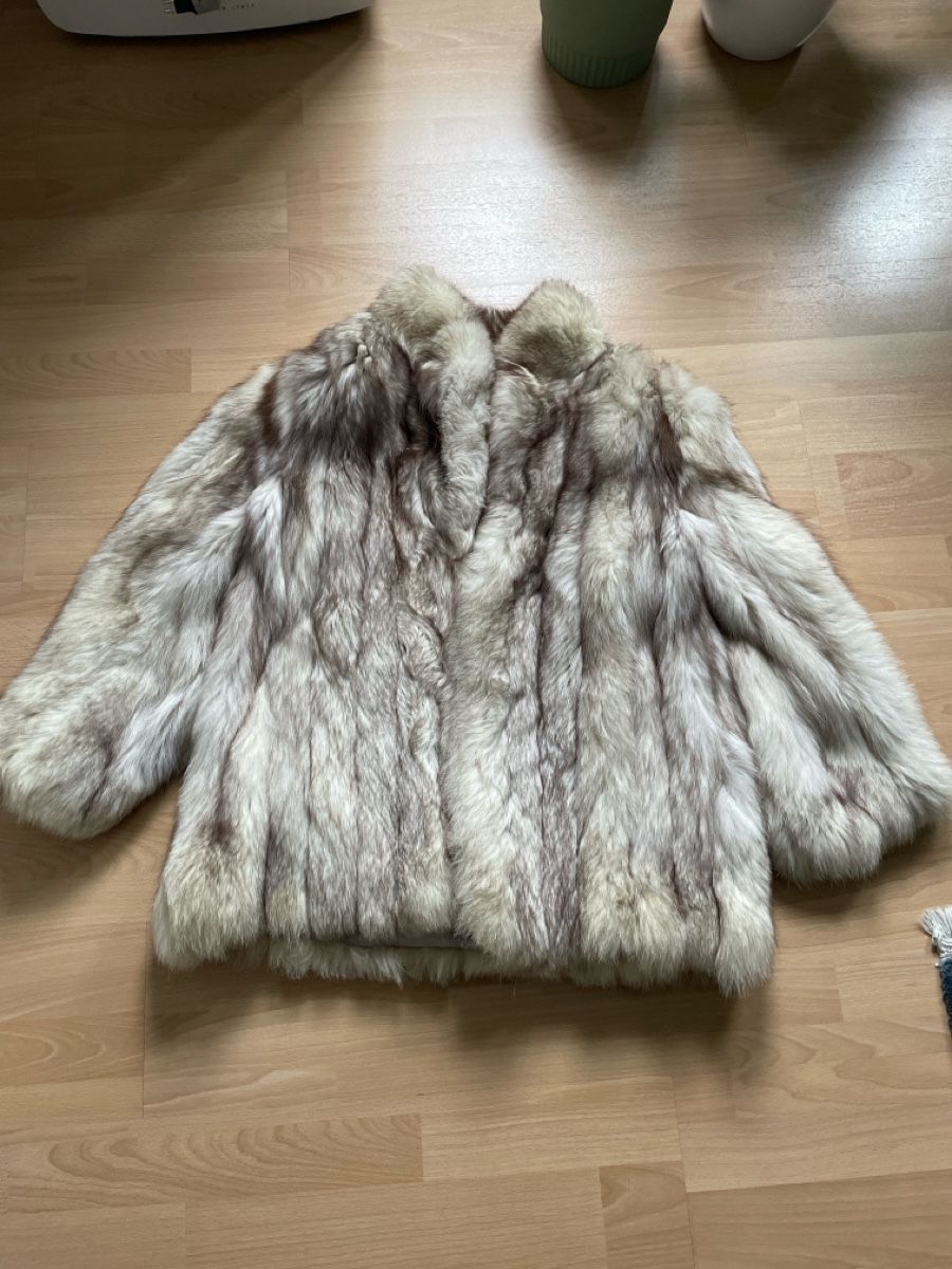 Cappotti: Cappotto di pelliccia usata  donna – Usato da Bellinzona venduto da remarema 1
