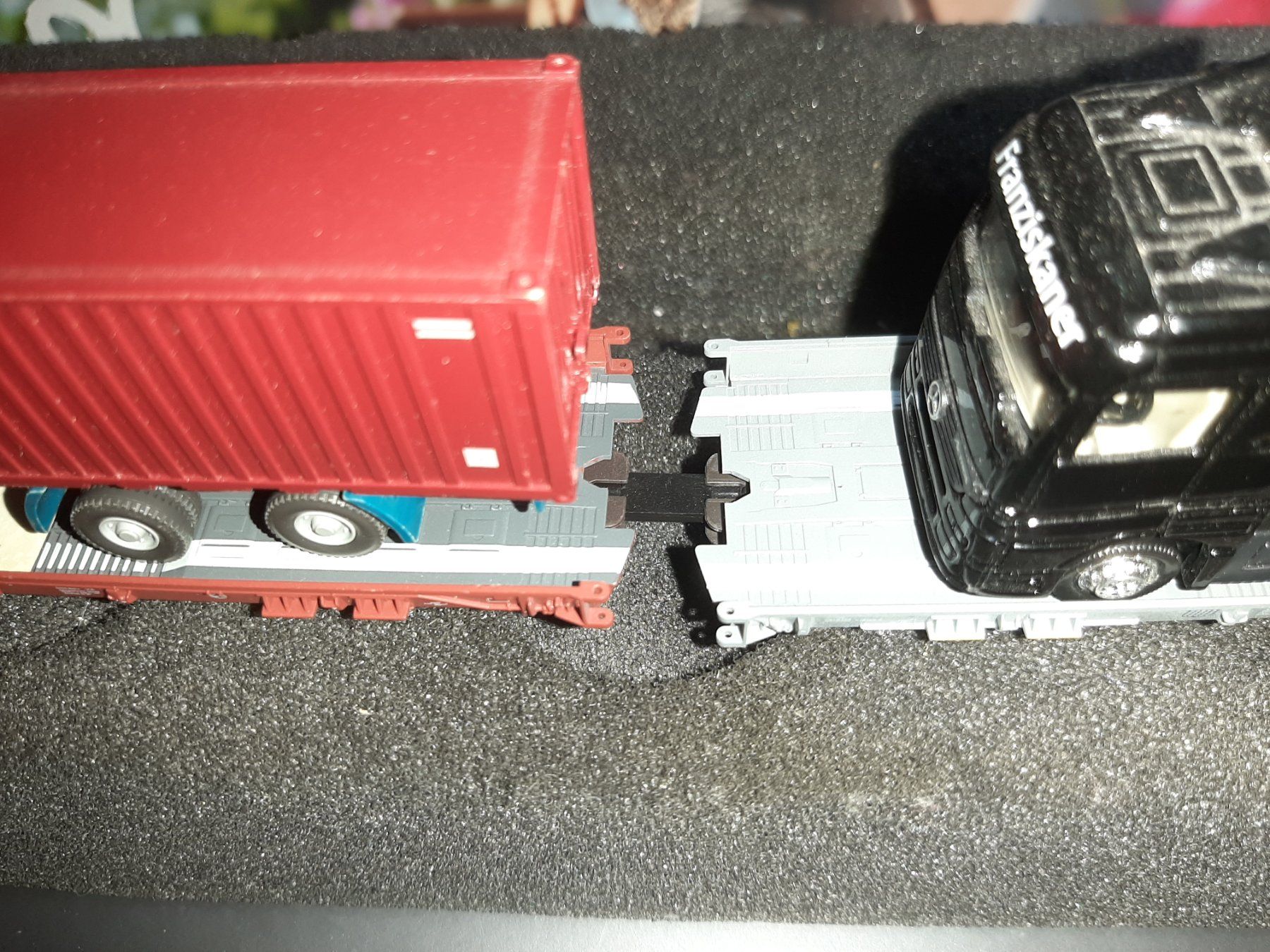 Fleischmann Modelleisenbahnen: FLEISCHMAN 2X 3211 AVEC CAMION – Gebraucht aus Avully von RIVALIS 2