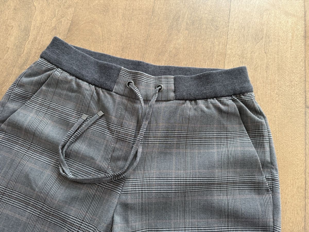 Esprit Pantaloni: ESPRIT - Grau karrierte Hosen – Usato da Meilen venduto da kleisi01 3