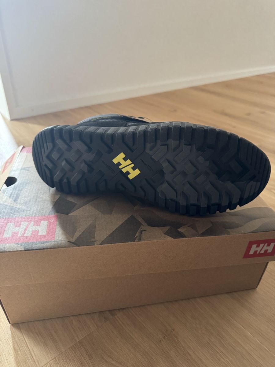 Helly Hansen Scarpe da uomo: MONASHEE ULLR HT Nr. 43 – Nuovo e nell'imballaggio originale da Einsiedeln venduto da Nadine_Nadine 1