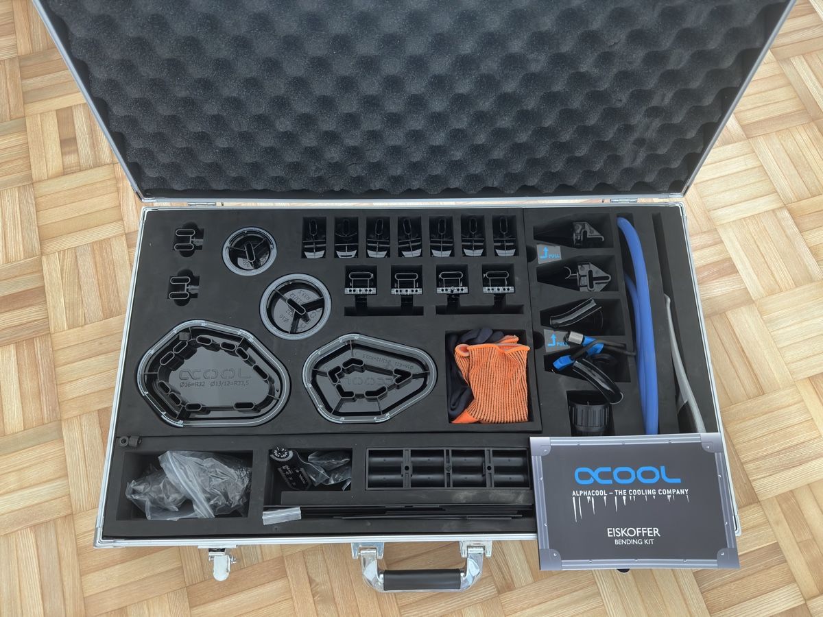Tutti gli attrezzi: Alphacool Eiskoffer Professional – Usato da Olten venduto da MrSimi35