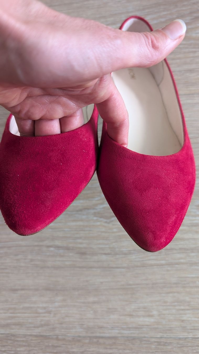 Chaussures femmes: Bright red suede leather flats – D'occasion à Ettingen par hms_w27b 5