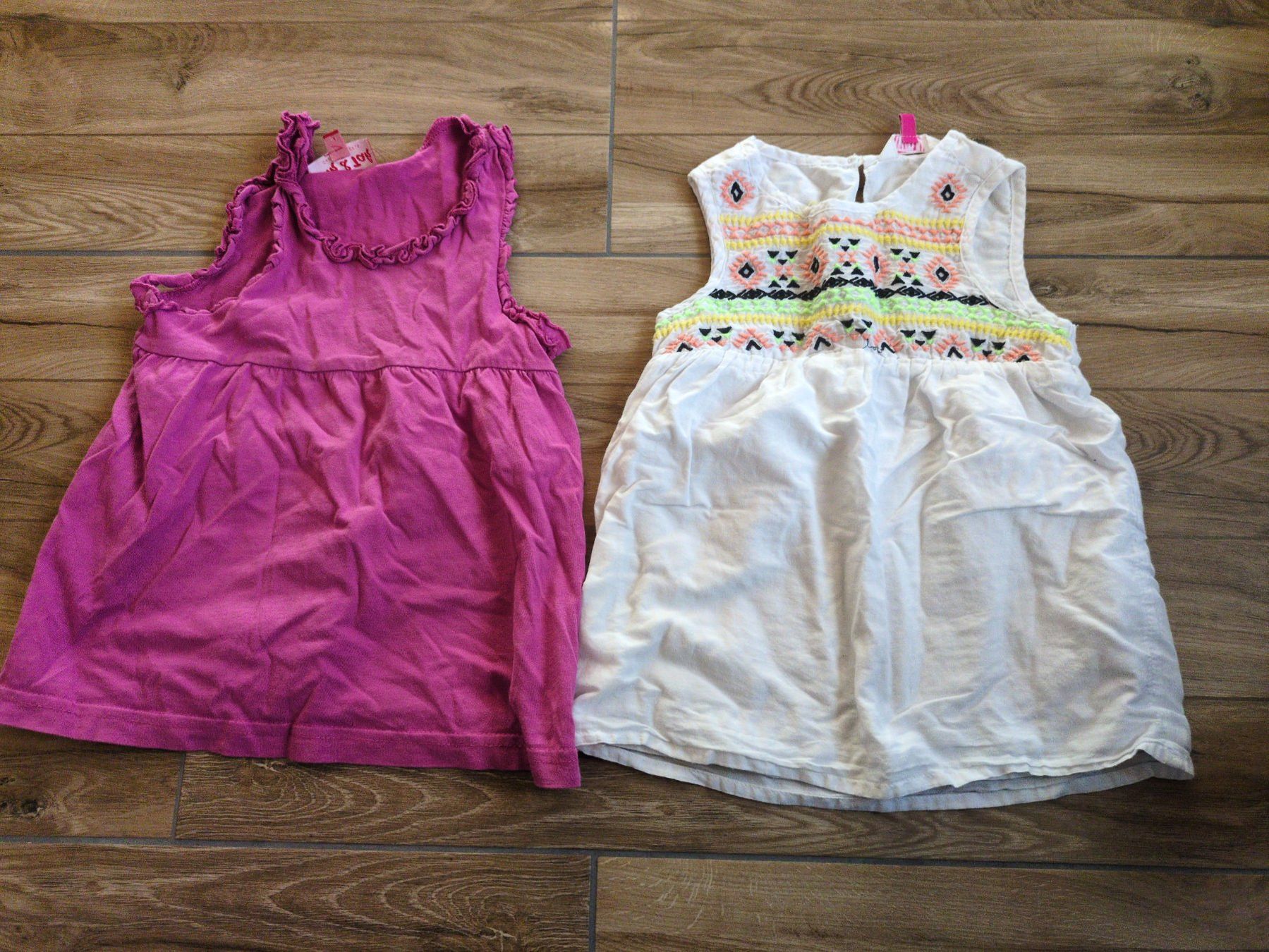 Camicette, T-shirt & Top: 2 Shits Mädchen Top 110 ab 1.- – Usato da Fankhaus (Trub) venduto da sun_7677