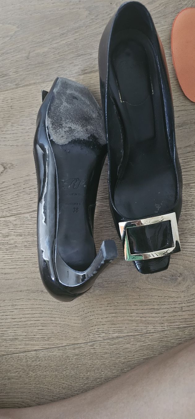 Chaussures femmes: Roger Vivier Heels – D'occasion à La Tour-de-Peilz par mcp_w7rw 1