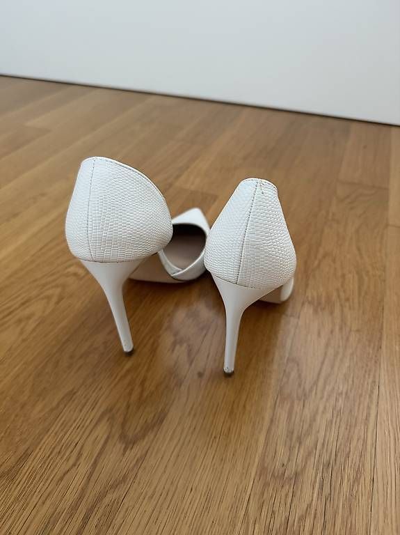 Scarpe da donna: High Heels, weiss, Gr. 36 – Usato da Uster venduto da cynale 2