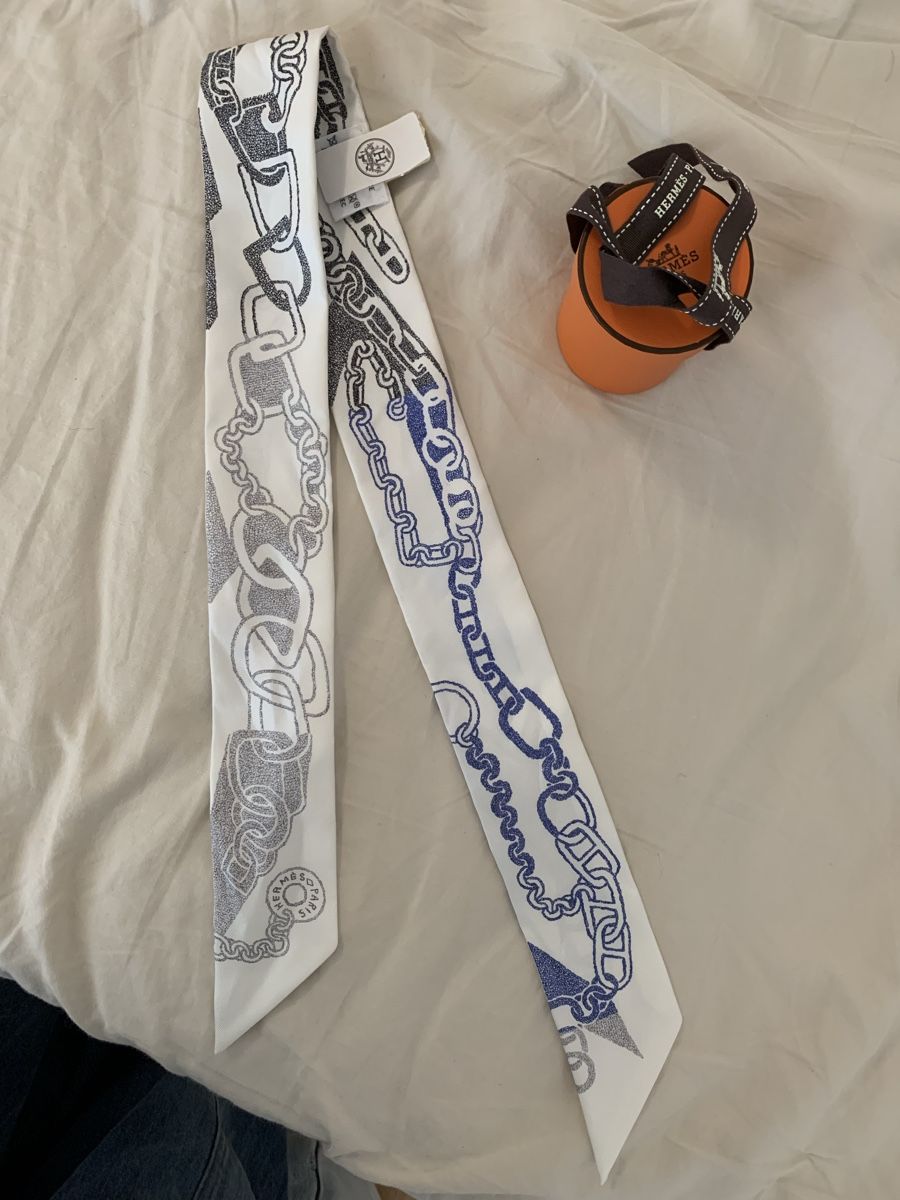 Hermès Foulards, Tücher & Schals: Hermes Twilly - only tried on once – Gebraucht aus Brugg AG von Lovelux73 2