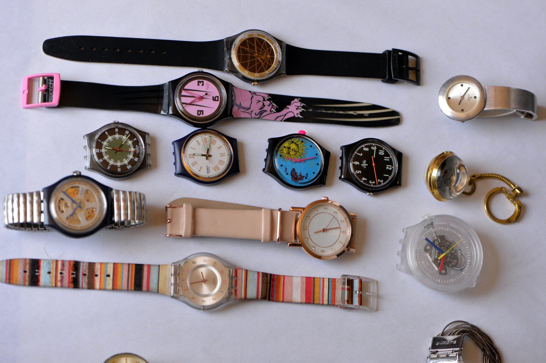 Uhren: Lot de 27 montres diverses plus ou moins défectueuses – Defekt aus Neuchâtel von Neuchatel 1