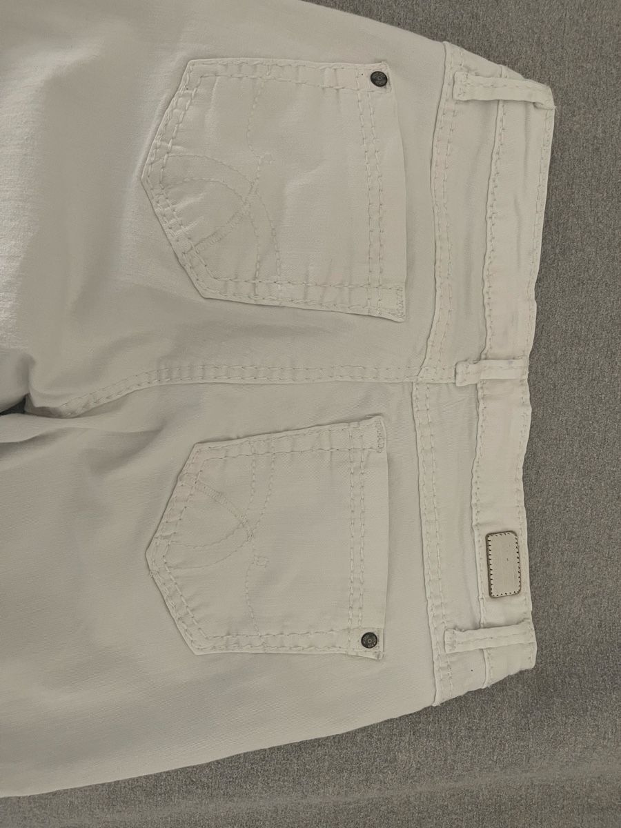 Soccx Jeans: Soccx - weisse  Capri Jeans  Gr. 29 – Gebraucht aus Wangen b. Olten von VeraHa 3