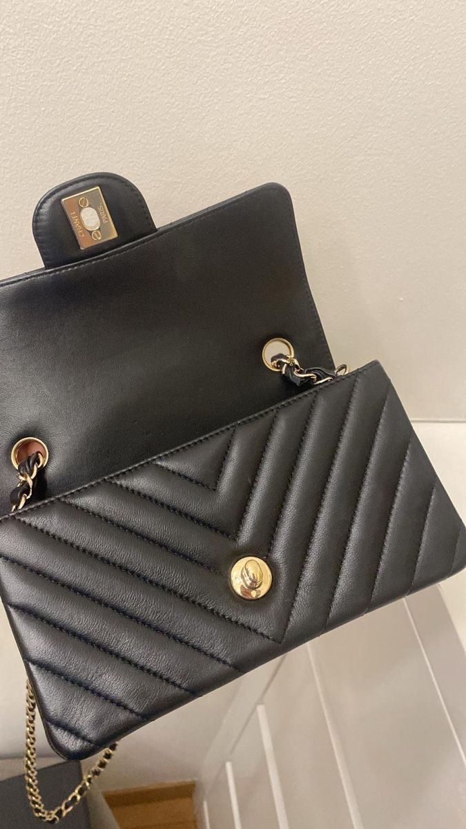 Chanel Sonstige Kleidung & Accessoires: Sac Chanel mini timeless chevron black – Neu (gemäss Beschreibung) aus Bussigny von tmu_8p2m 6