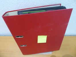 Interessantes Album Weltweit mit 84 Seiten Inhalt
