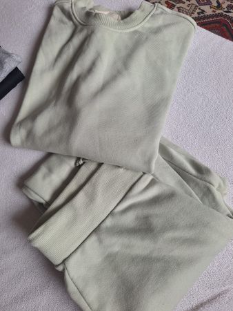 Sport / Jogging-Anzug "S"