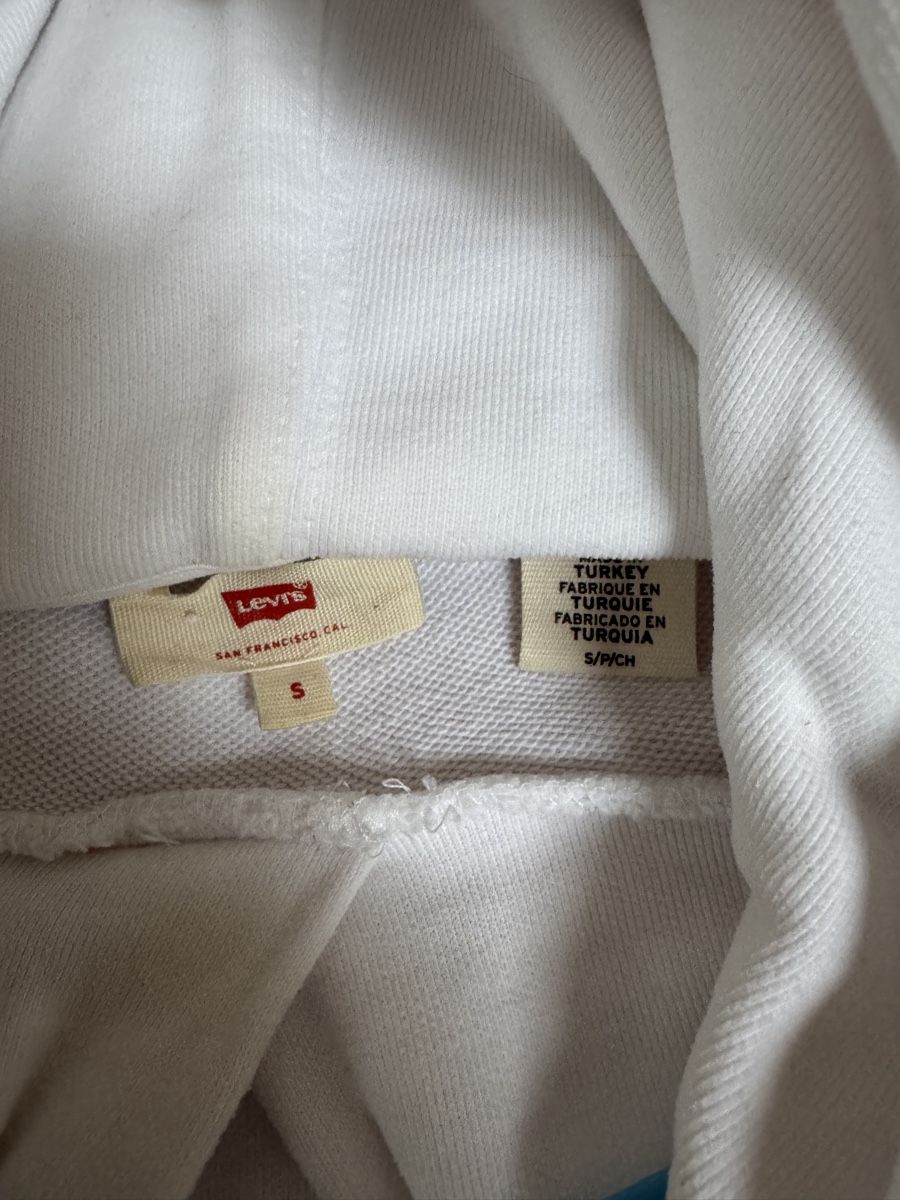 Levi's Pullover & Sweatshirts: Levi‘s Hoodie / Kapuzenpullover – Neu (gemäss Beschreibung) aus Aesch BL von comven 2