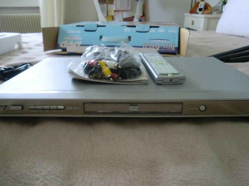 Sistemi audio & multimediali: DVD-Player neu – Usato da Giswil venduto da Wiskiy95 2