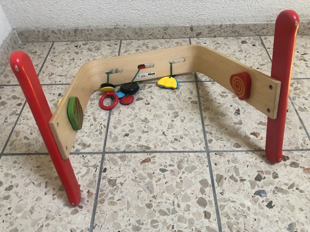 Ikea Jouets: Spielbogen aus Holz von IKEA – D'occasion à Bassersdorf par sammelfloh 5