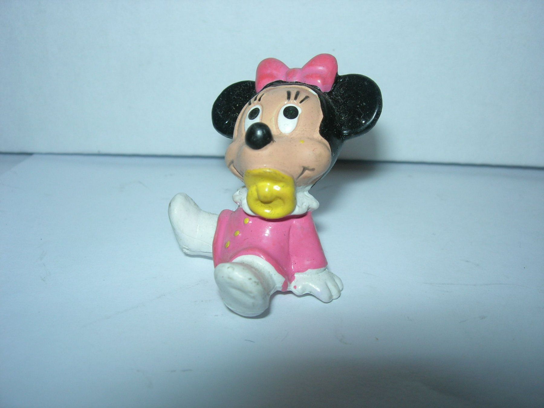Bullyland Figuren: Minnie Maus  Disney – Gebraucht aus Hornussen von Corvette-