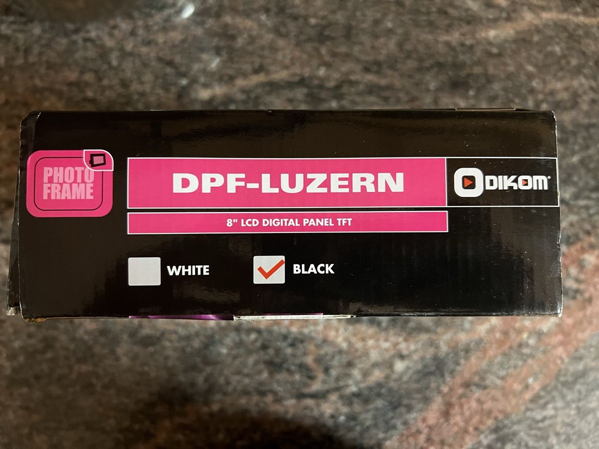 Cornici: DIKOM DPF-LUZERN 8" LCD Digitaler Bilderrahmen schwarz – Nuovo (secondo la descrizione) da Altstätten SG venduto da sheamus 2