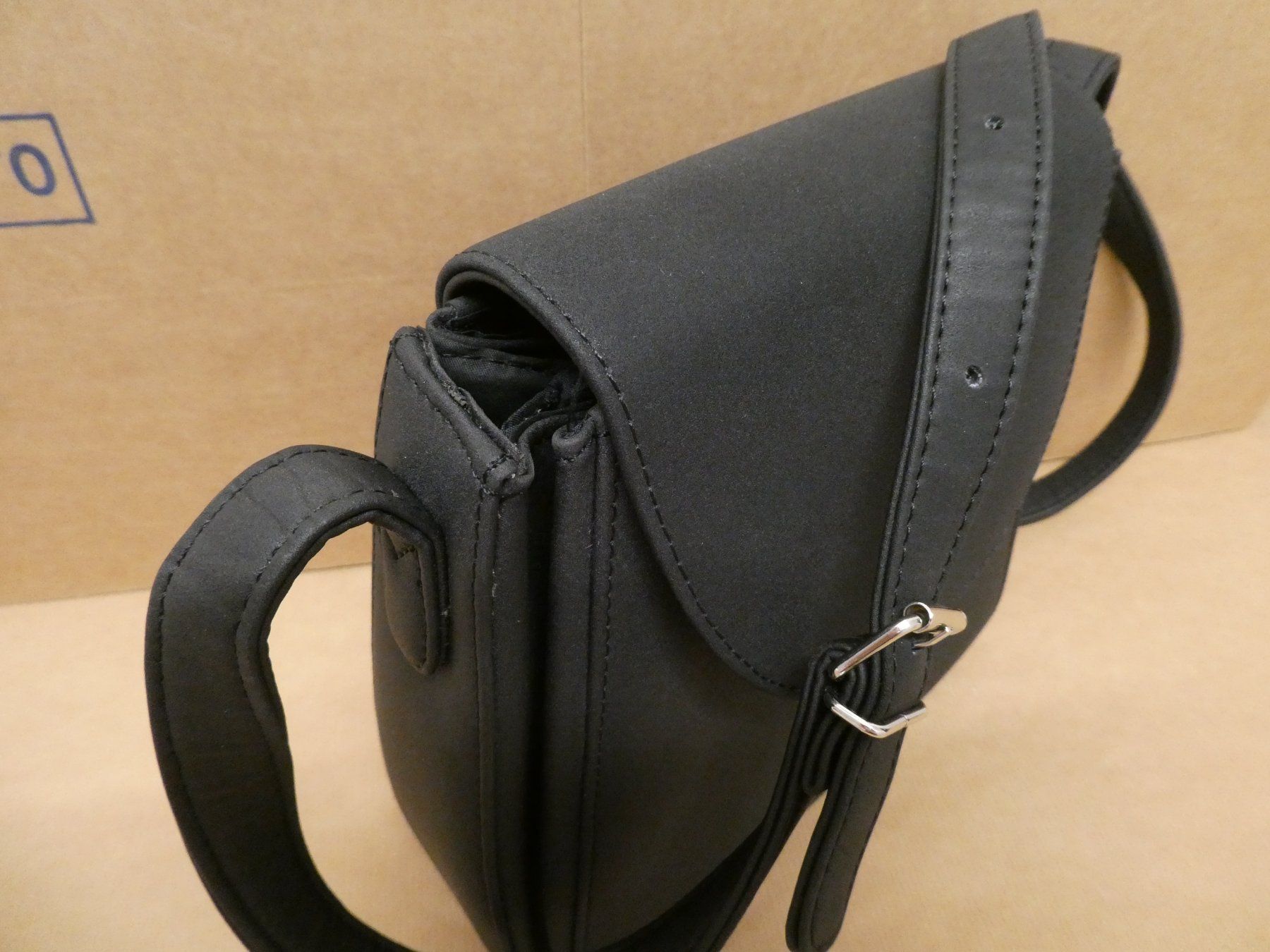 Taschen: Handtasche Farbe schwarz «CARO» – Gebraucht aus Tann von Charly65 3