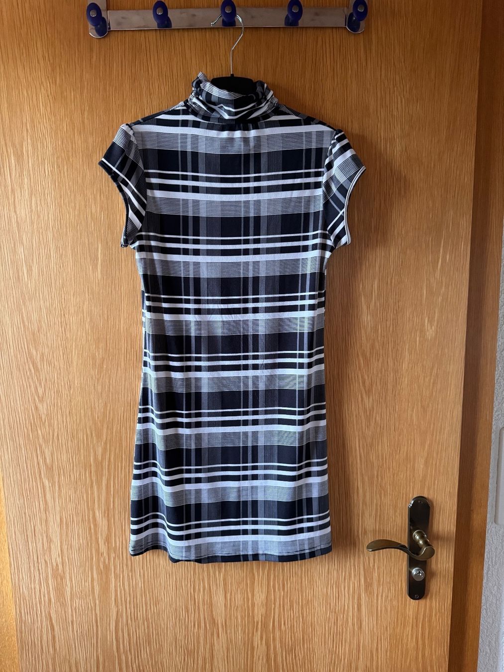 Kleider: Figurbetontes kurzes Kleid Gr. M – Neu (gemäss Beschreibung) aus Grosswangen von second_hand_dress 2