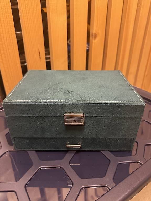 Portagioie: Schmuckbox – Usato da St-Sulpice VD venduto da CedricFiedler