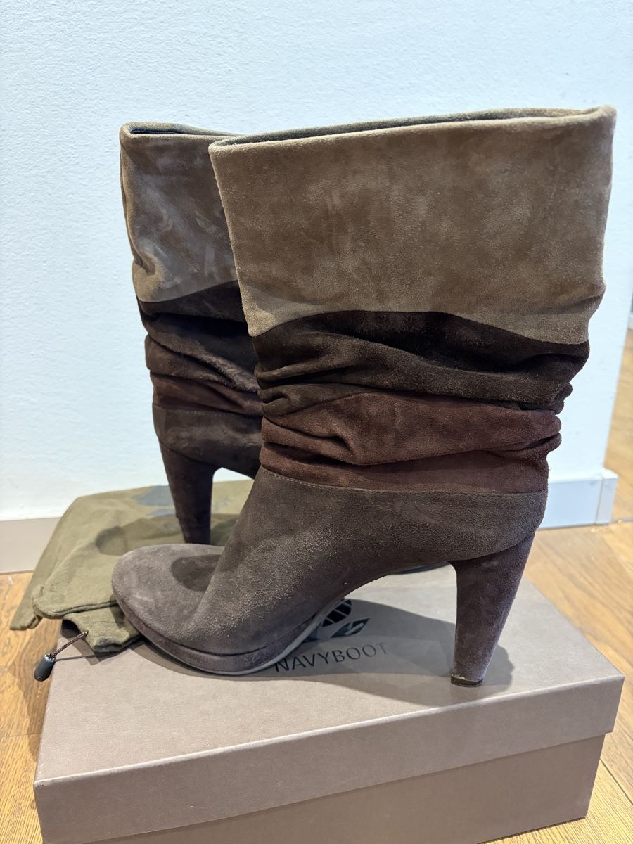 Navyboot Scarpe da donna: Navyboot Wildlederstiefel braun 41 – Usato da Pratteln venduto da Daily88 2