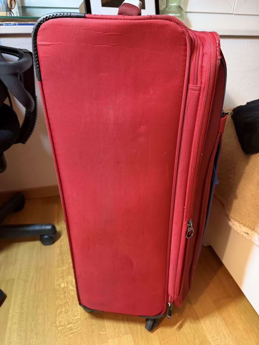 Samsonite Valises de voyage: Samsonite Travel  Red used condition – D'occasion à Luzern par die_89q7 1
