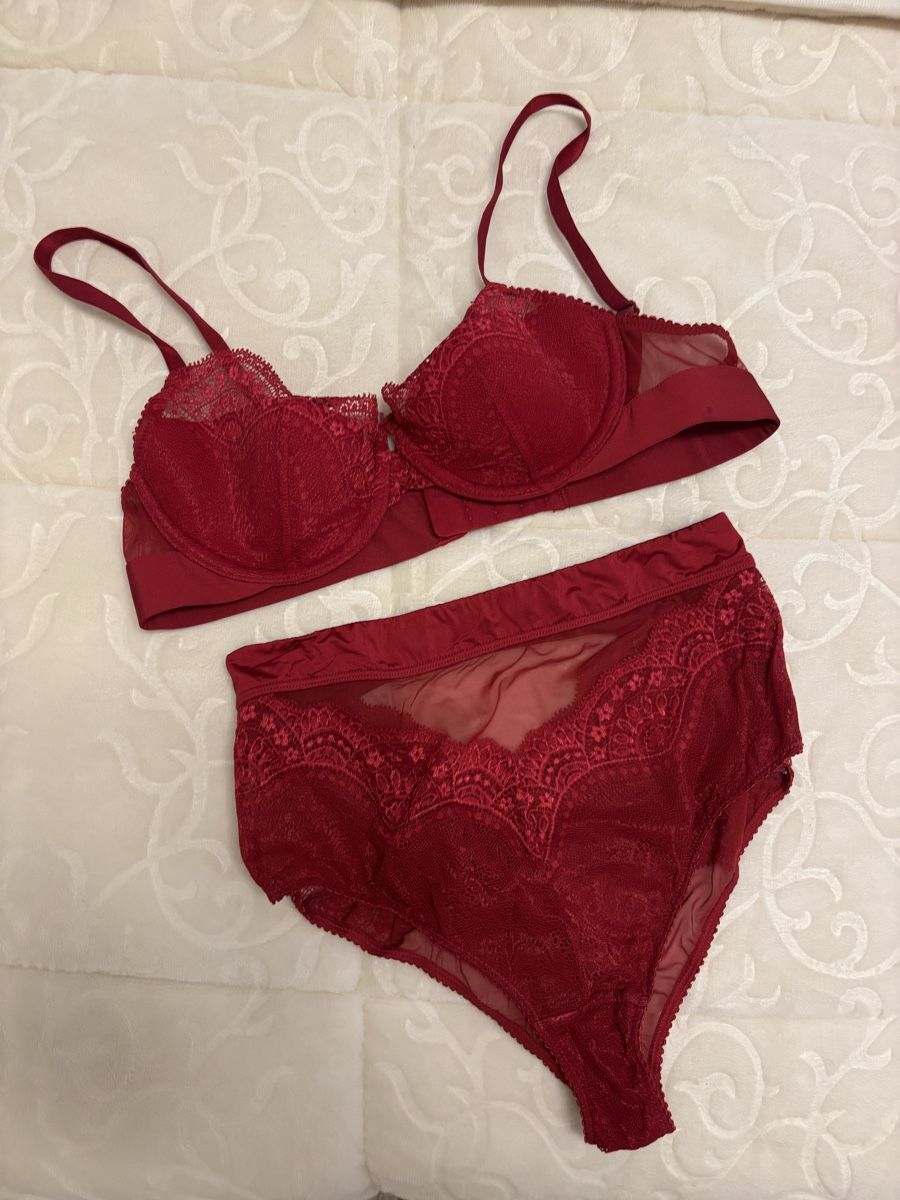 Altra biancheria intima: Set Lingerie in Red NP: 75.- – Usato da Horgen venduto da lme_8kj7