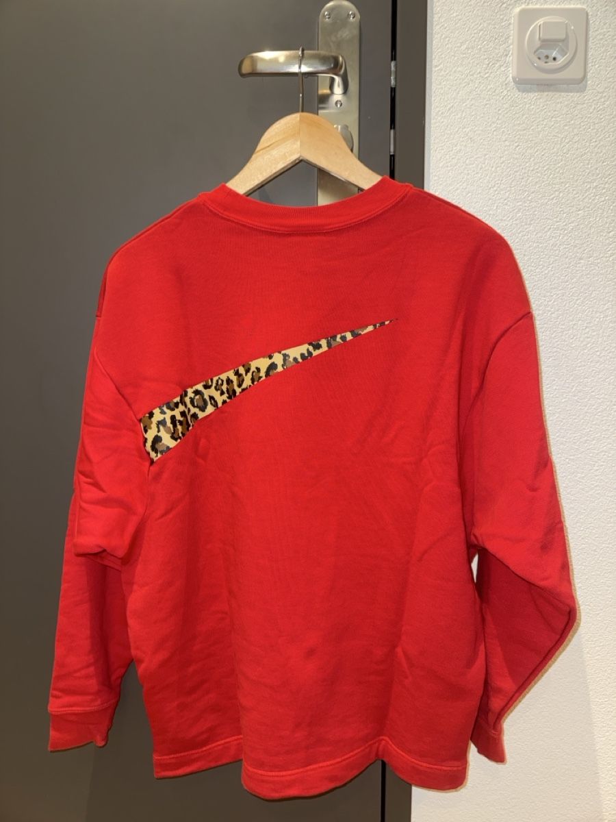 Nike Maglioni & Felpe: Nike Sweater red leopard print – Usato da Zürich venduto da VittoDS 1