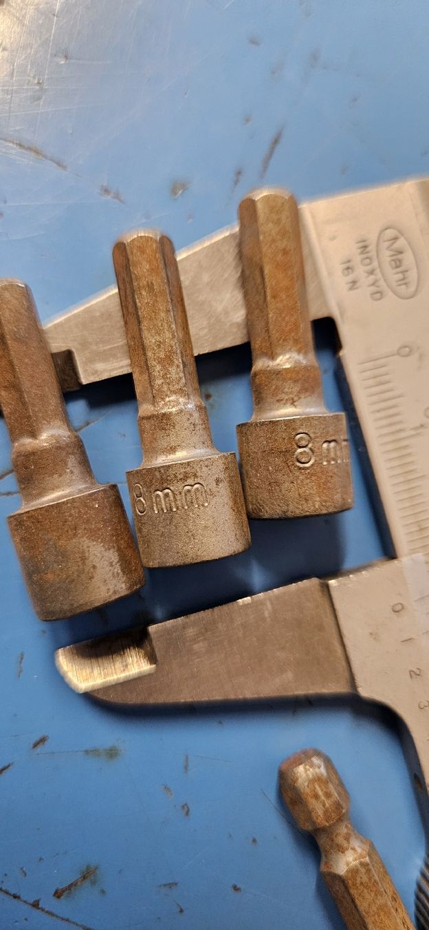 Hilti Tutti gli attrezzi: 6-teiliges Bit-Set Nüsse 8-12mm – Usato da Baar venduto da Vel...Baar45 2