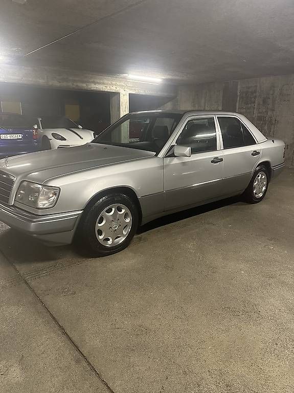 Automobili: MERCEDES-BENZ E280 W124 – Usato da Buchs AG venduto da C1han