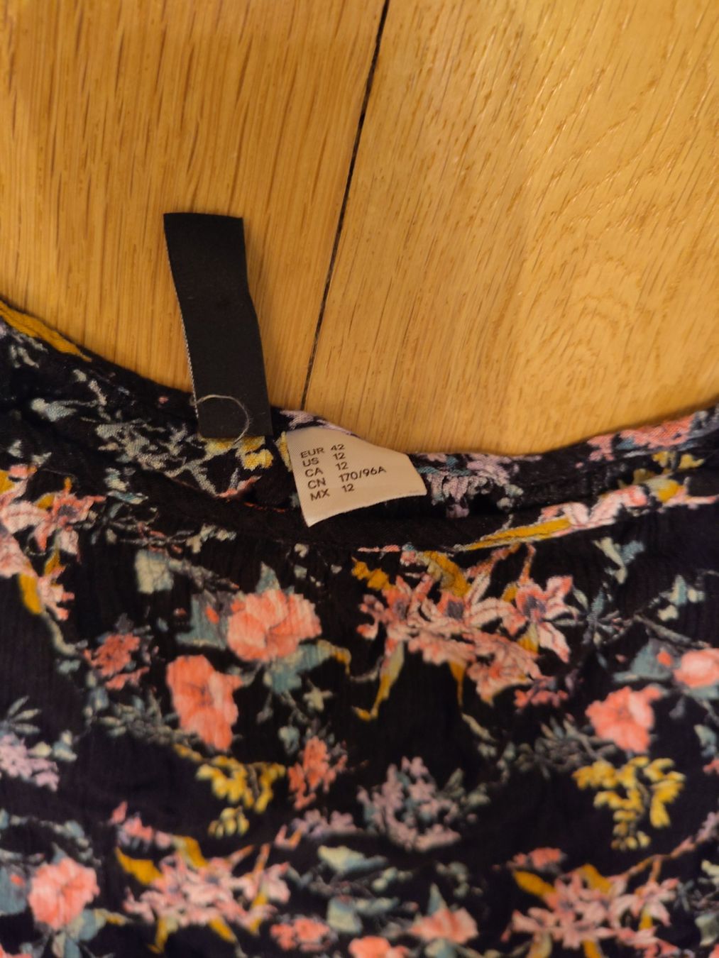 H&M T-shirt: T-Shirt – Usato da Bern venduto da Linii 1